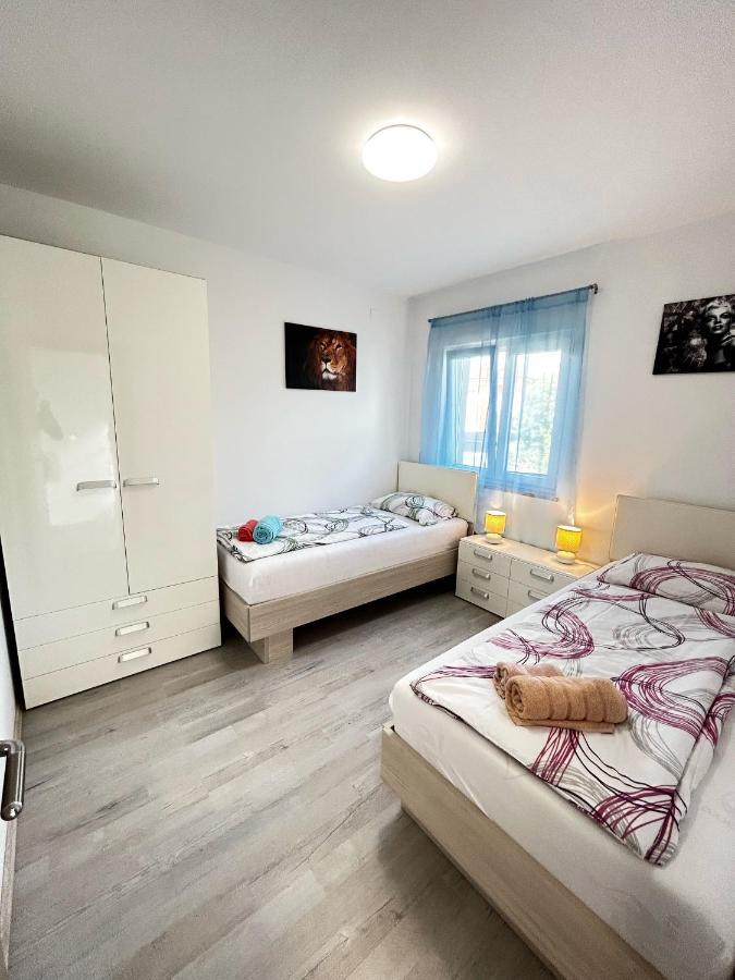 Holiday House "Sabine Green" Skrbčići Exterior foto