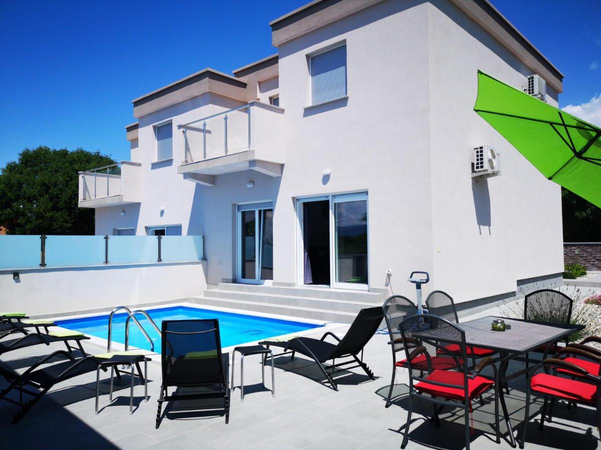 Holiday House "Sabine Green" Skrbčići Exterior foto