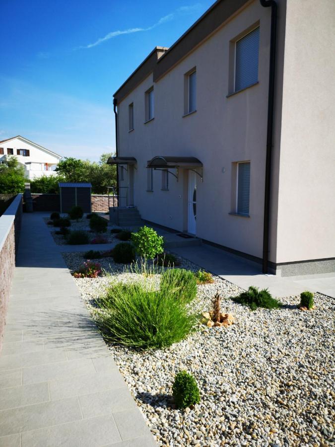 Holiday House "Sabine Green" Skrbčići Exterior foto